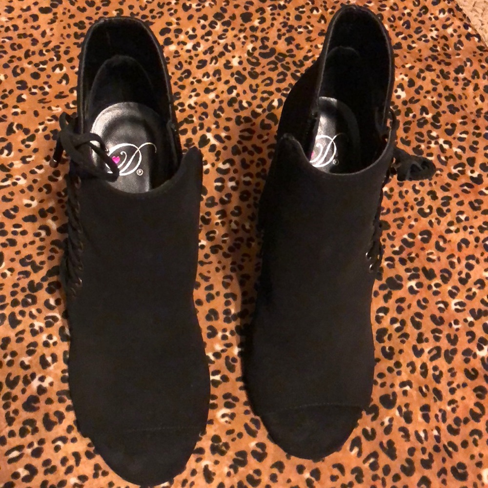 Open toe booties